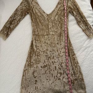 NITELINE long sleeve gold sequin dress fitted, like new. Great for holidays!